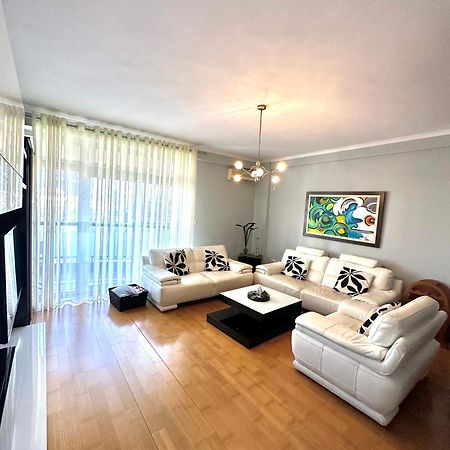 Central Inn Home Tirana Buitenkant foto