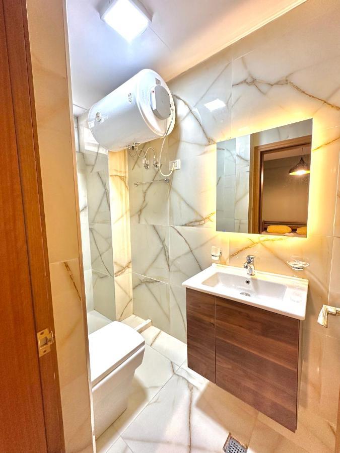 Central Inn Home Tirana Buitenkant foto