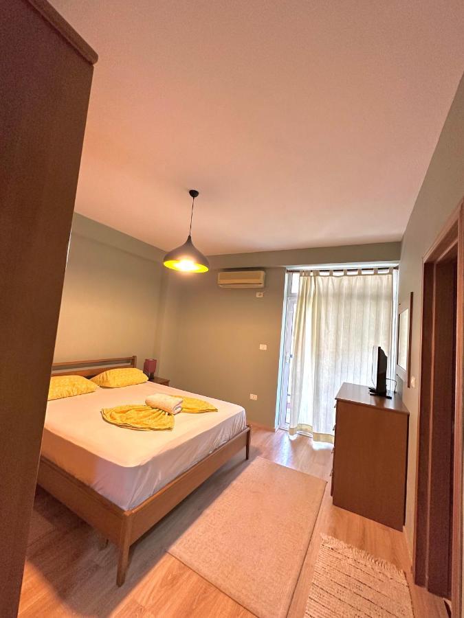 Central Inn Home Tirana Buitenkant foto
